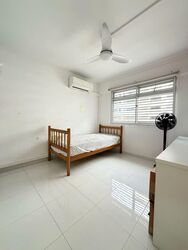 Blk 323 Woodlands Street 32 (Woodlands), HDB Executive #538064081